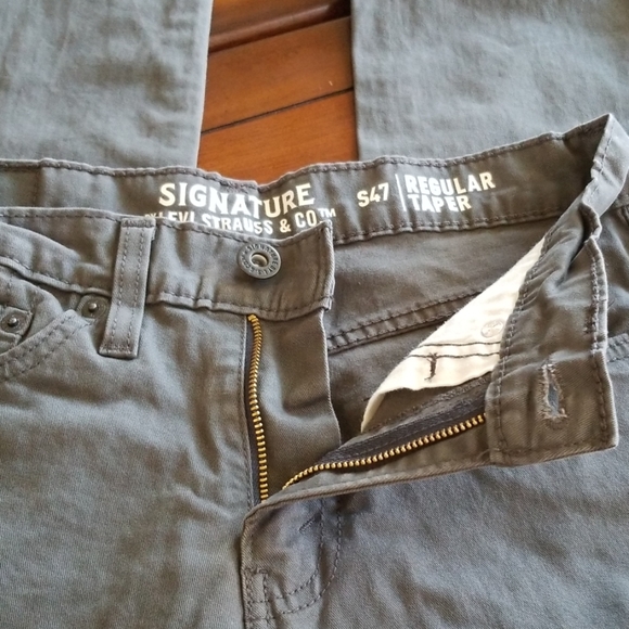 Levi's Other - LEVI'S 😁 JEANS